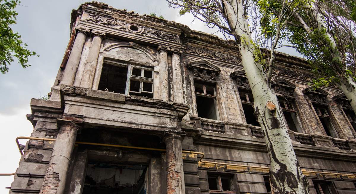 Edificio-abandonado-mariupol-donetsk-dreamstime.jpg