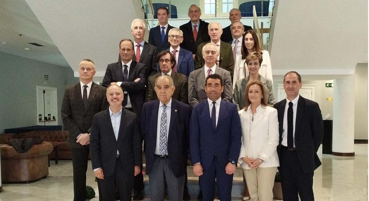 Imagen del comité ejecutivo de Navalia.