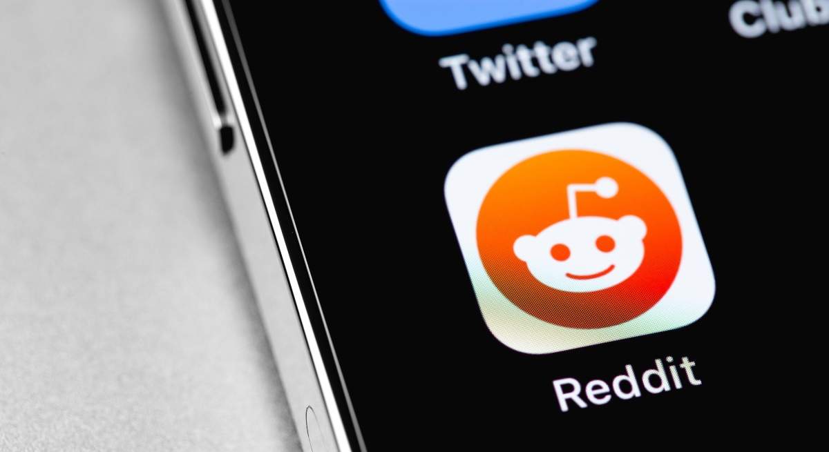 reddit-logo-movil-dreamstime.jpg