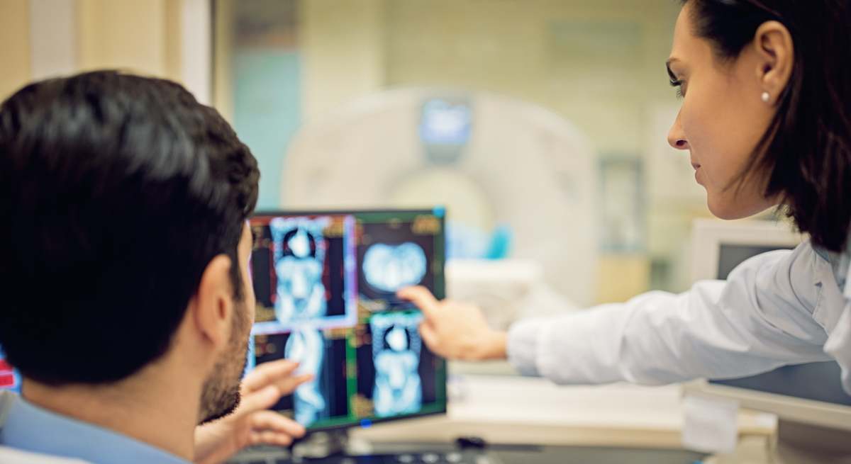 investigadores-istock.jpg