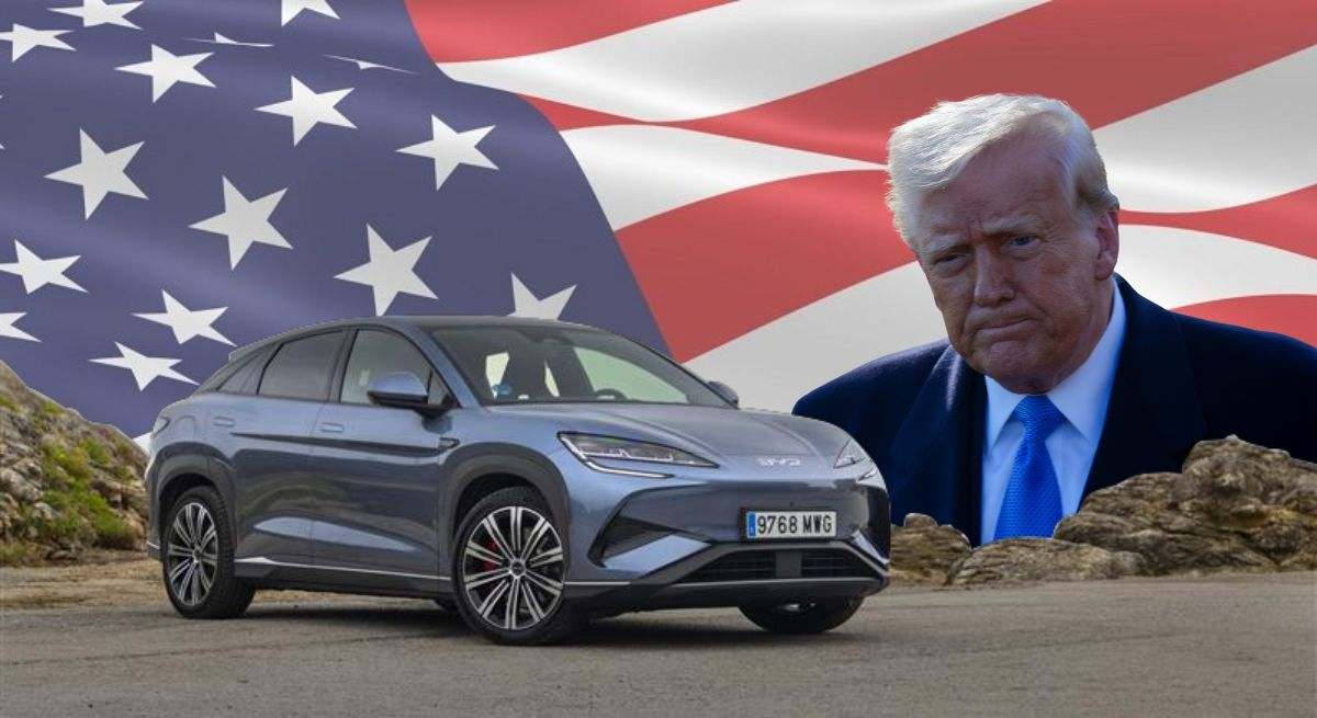 Montaje de un BYD Sealion con Donald Trump y la bandera de Estados Unidos de fondo