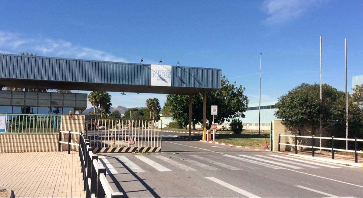 Entrada a la factoría de Pikington en Sagunto.
