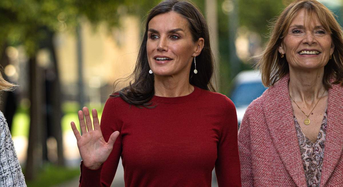 letizia-look-rojo-barcelona-1200.jpg