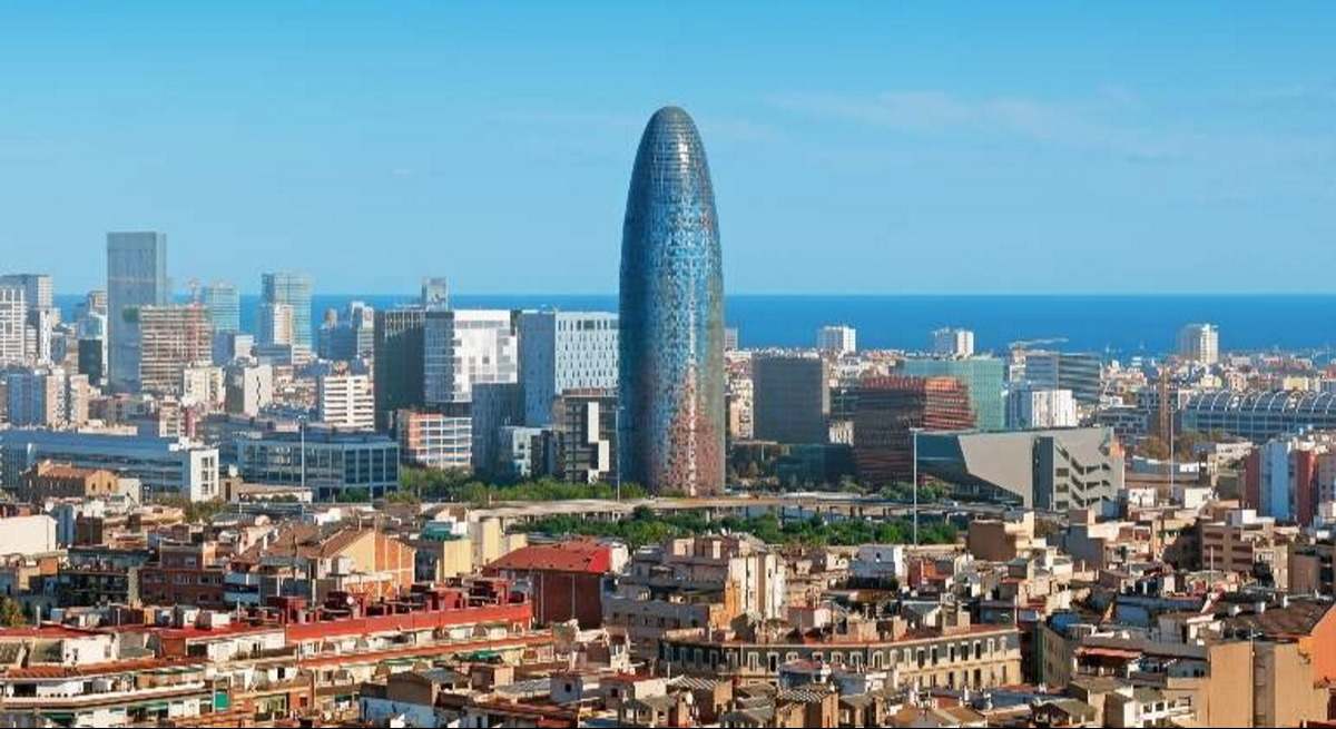 barcelona-skyline-dreamstime.jpg