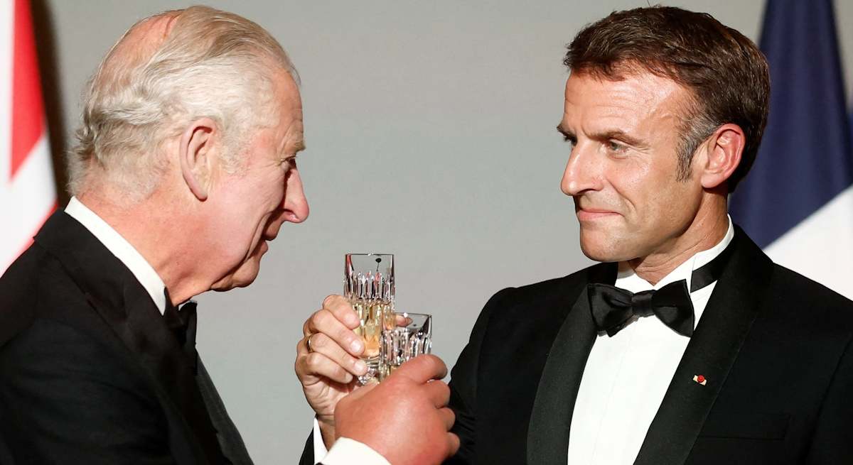 Carlos-macron-1200.jpg