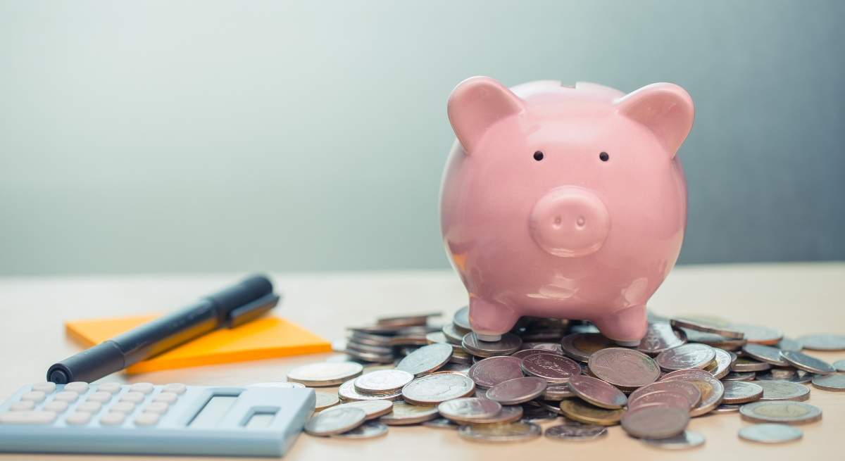 hucha-cerdito-ahorros-dinero-dreamstime.jpg