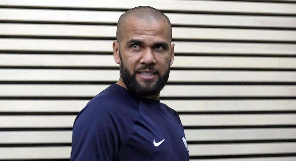 dani-alves-rayas-1200.jpg