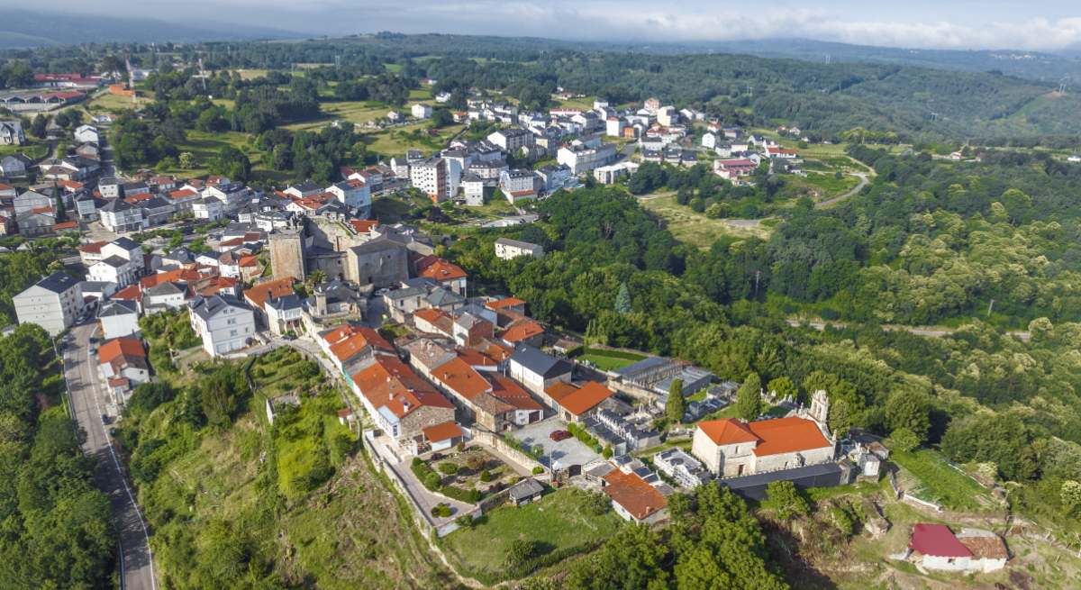 ourense-lejos-dreamstime.jpg