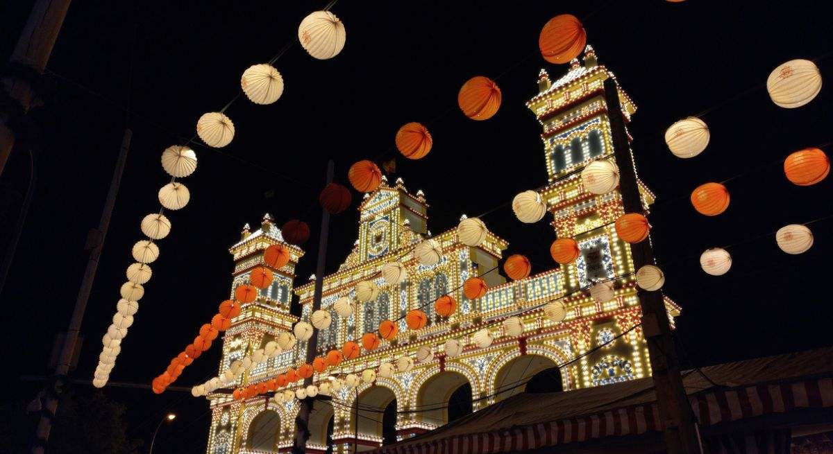 'Alumbrao' de la Feria de Abril de Sevilla. / Foto: iStock