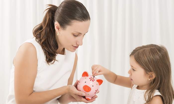 ahorro-familia-dreamstime.jpg