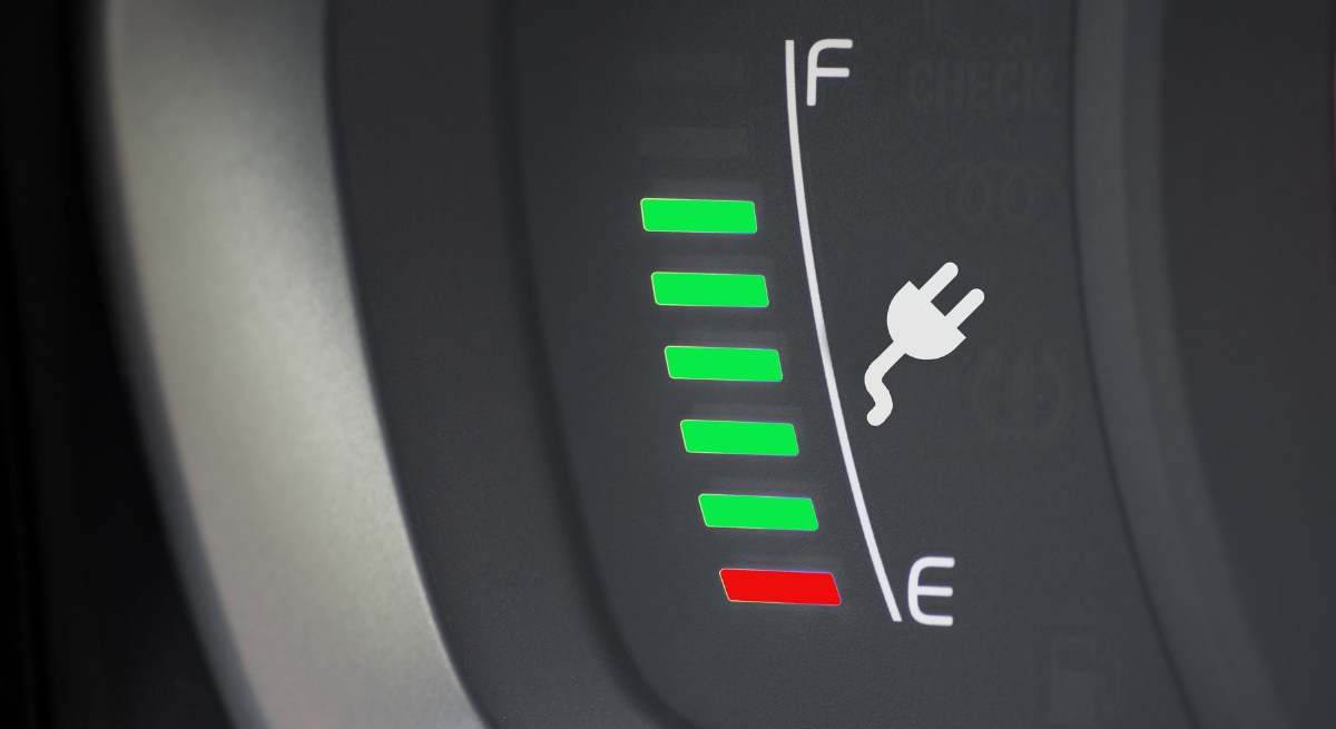 La OCU advierte a los dueños de coches eléctricos.