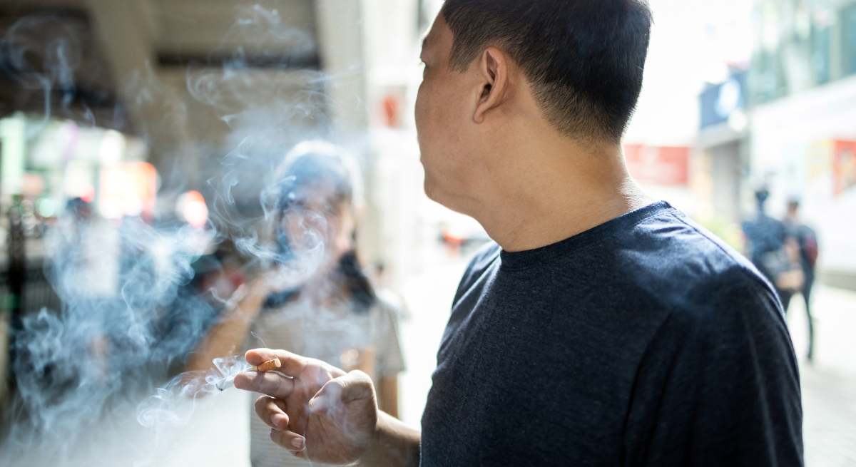 Ser fumador pasivo aumenta un 30% la posibilidad de tener cáncer de pulmón o ictus.