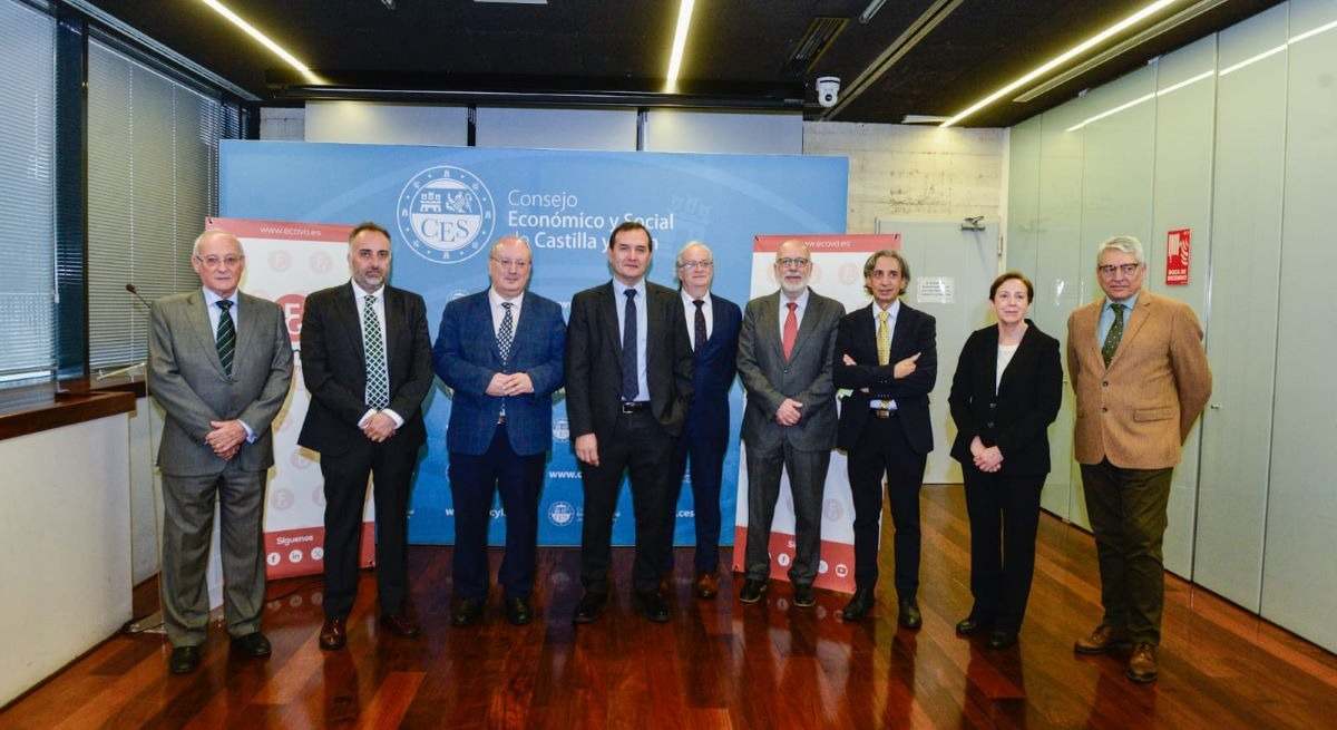Participantes en el Dia del Economista