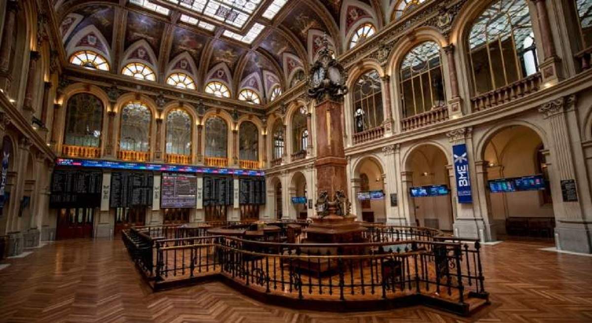bolsa-madrid-interior-parque-reloj-ibex-getty-770x420.jpg