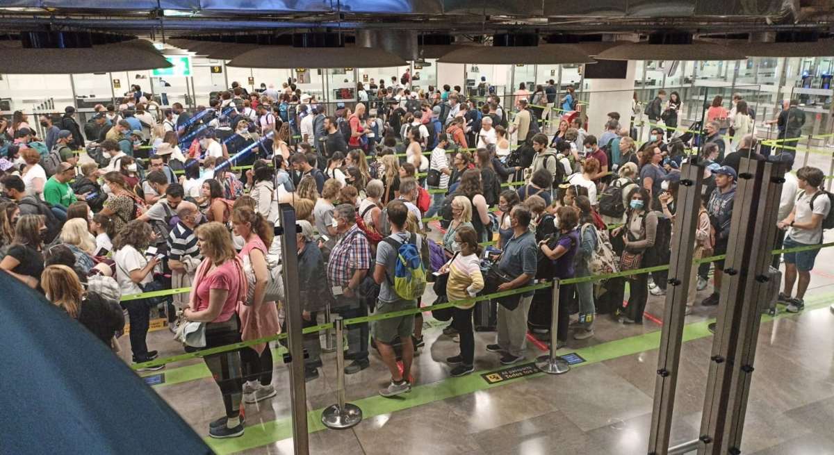 colas-aeropuertos-vuelos-europapress.jpg