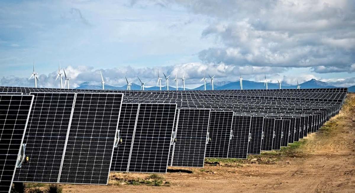Parque de placas solares / EP