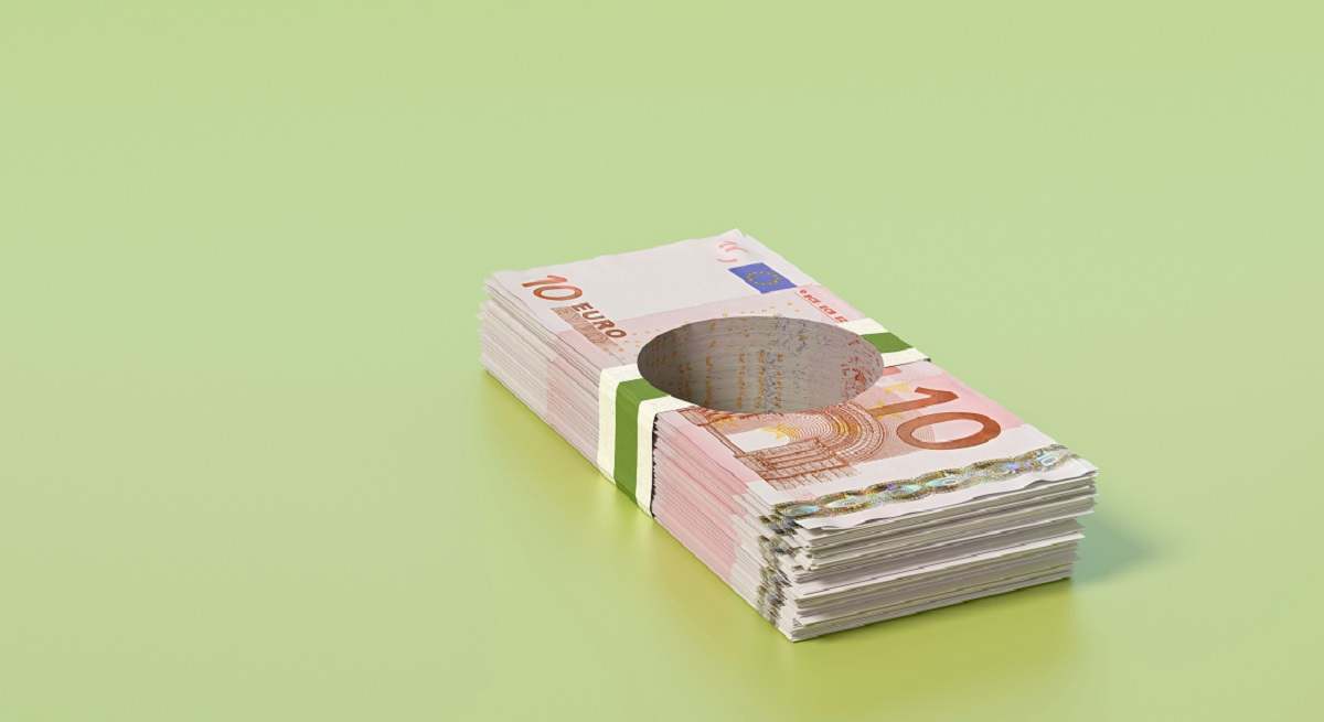 Agujero_billetes_euro_Getty.jpg