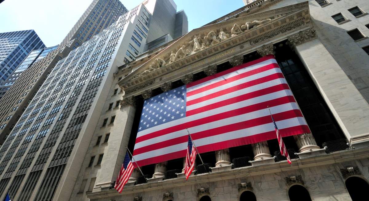 wall-street-bolsa-bandera-dreamstime.jpg