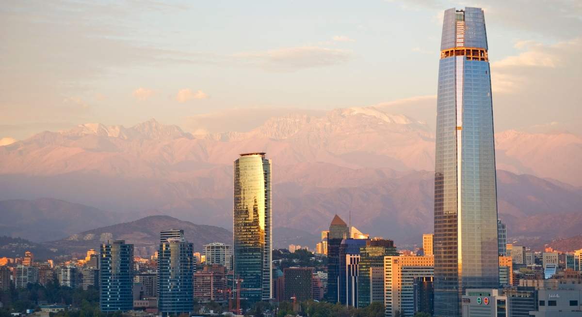 chile-santiago-andes-edificios-alamy.jpg