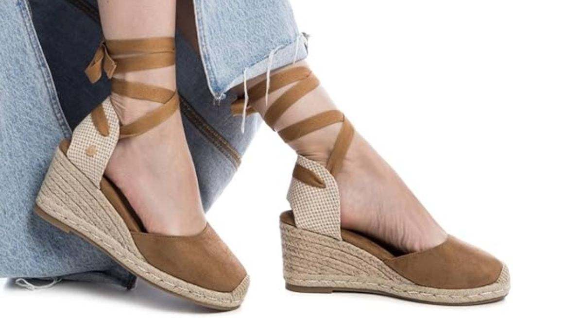 sandalias con cuña de XTI