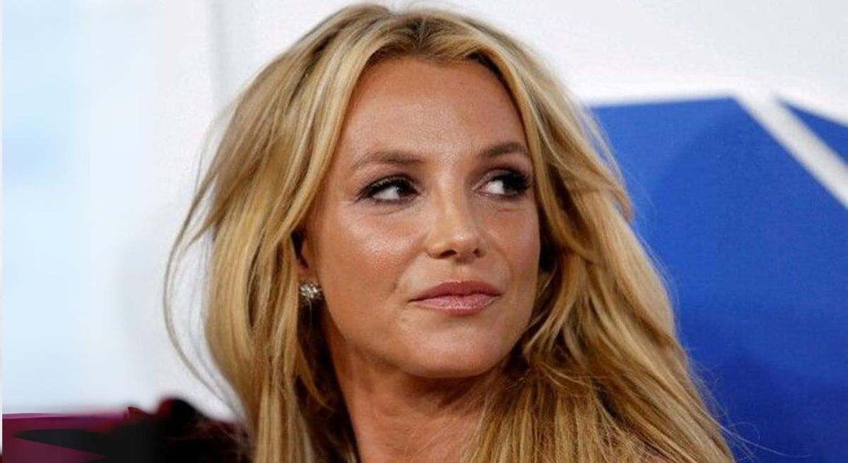 britney-1200--.jpg