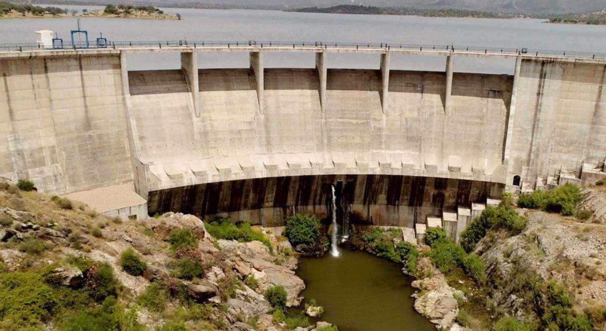 El embalse más grande y moderno de Sevilla que ha llegado al 100% de su capacidad: así luce el espectacular paisaje de El Melonares