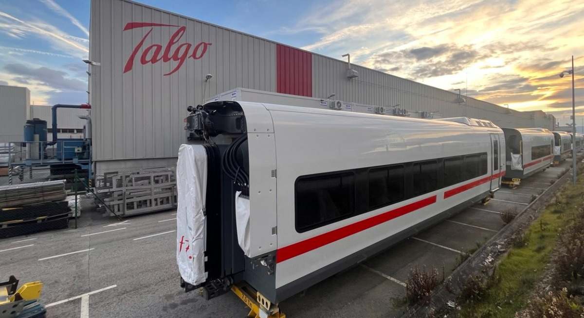 Coches de viajeros fabricados por Talgo para la DB / V.E.
