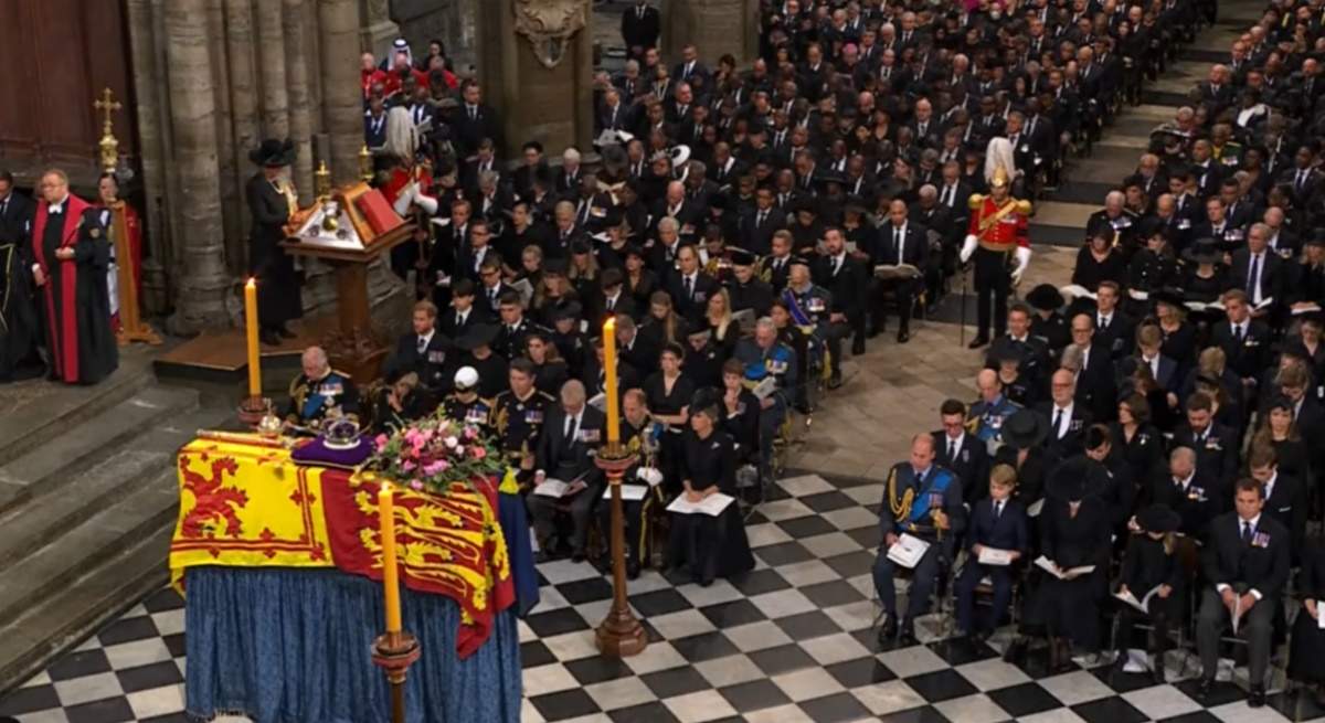 funeral-isabel-ii-1200.jpg