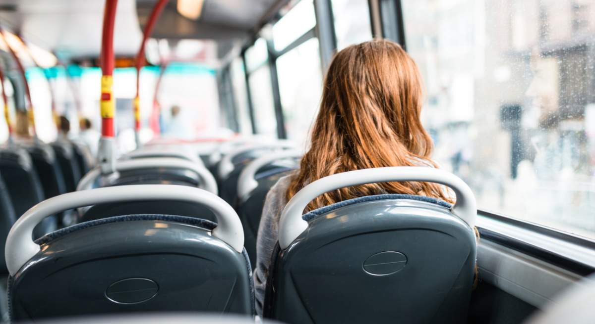 mujer-autobus.jpg