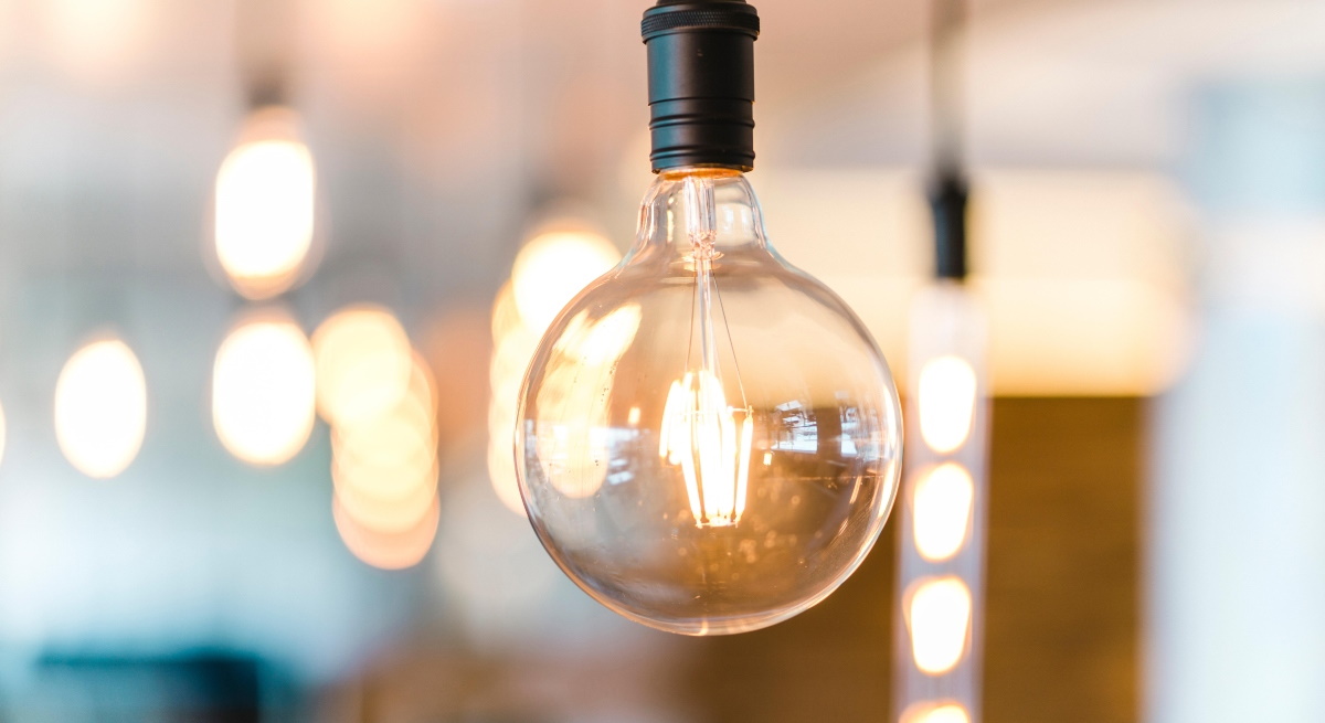luz-bombilla-alamy.jpg