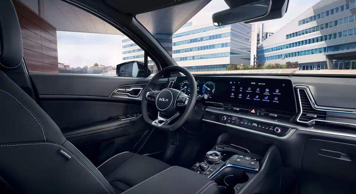 kia-sportage-phev-gtl-my22-carousel-spaciousness.jpg