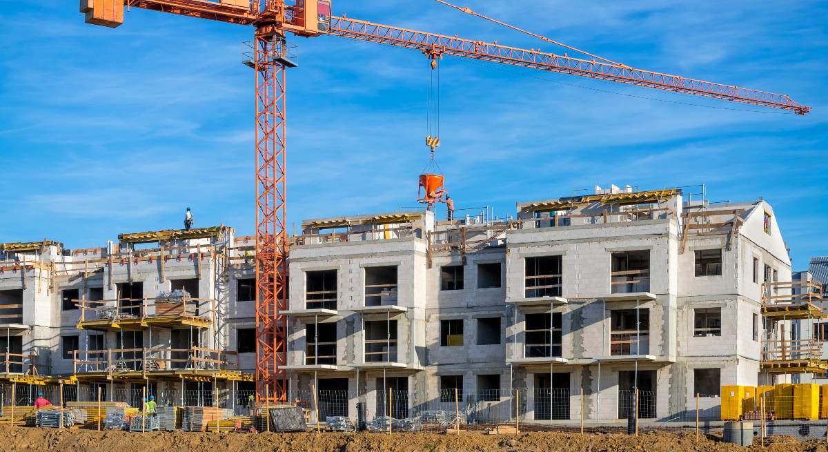 construccion-vivienda-nueva-obras-iStock-1071758126.jpg