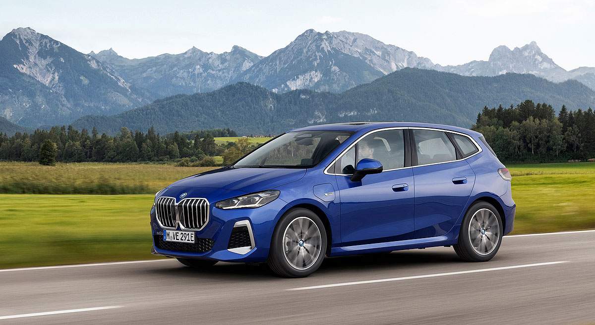 BMW-230E_01.jpg