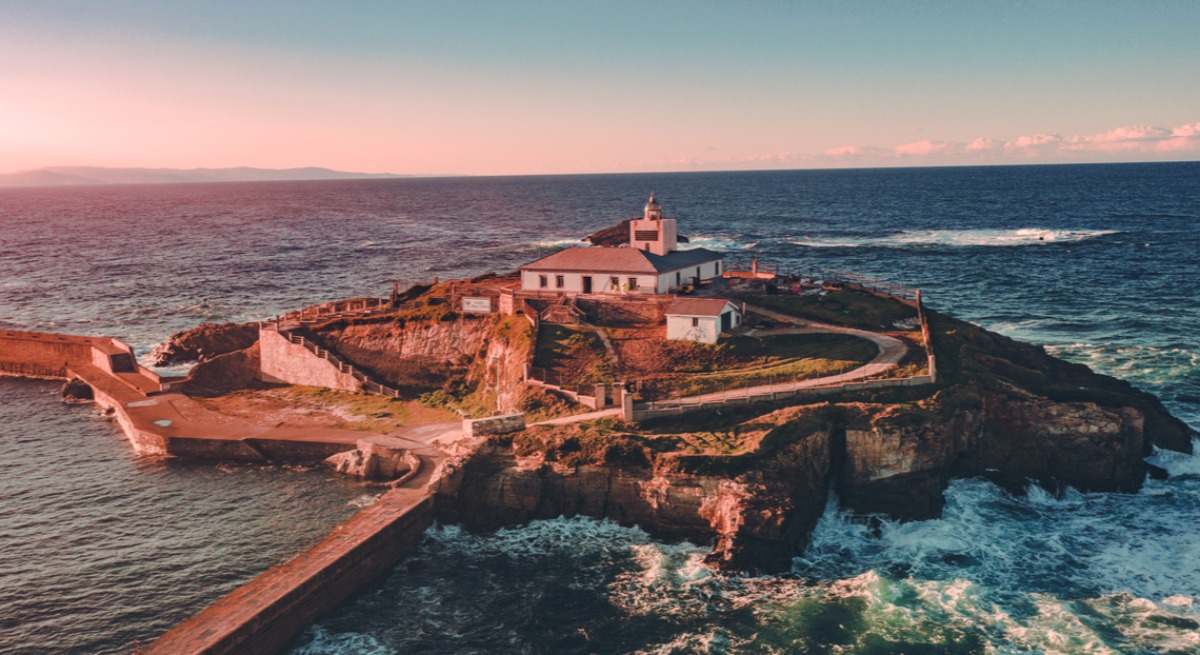 Esta ciudad costera de la región de Asturias es el destino perfecto para tus vacaciones en familia