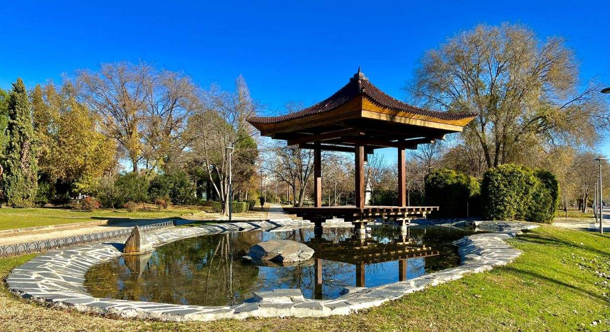 Viaja a Japón sin salir de Madrid: un parque repleto de flores, puentes y cultura para visitar con niños esta primavera