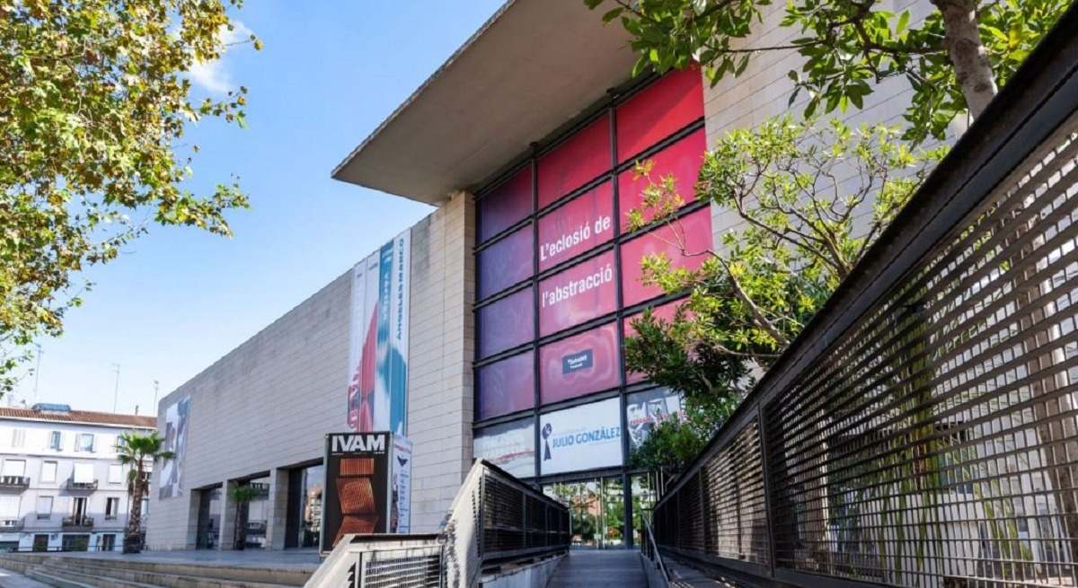 Fachada de la sede del IVAM.