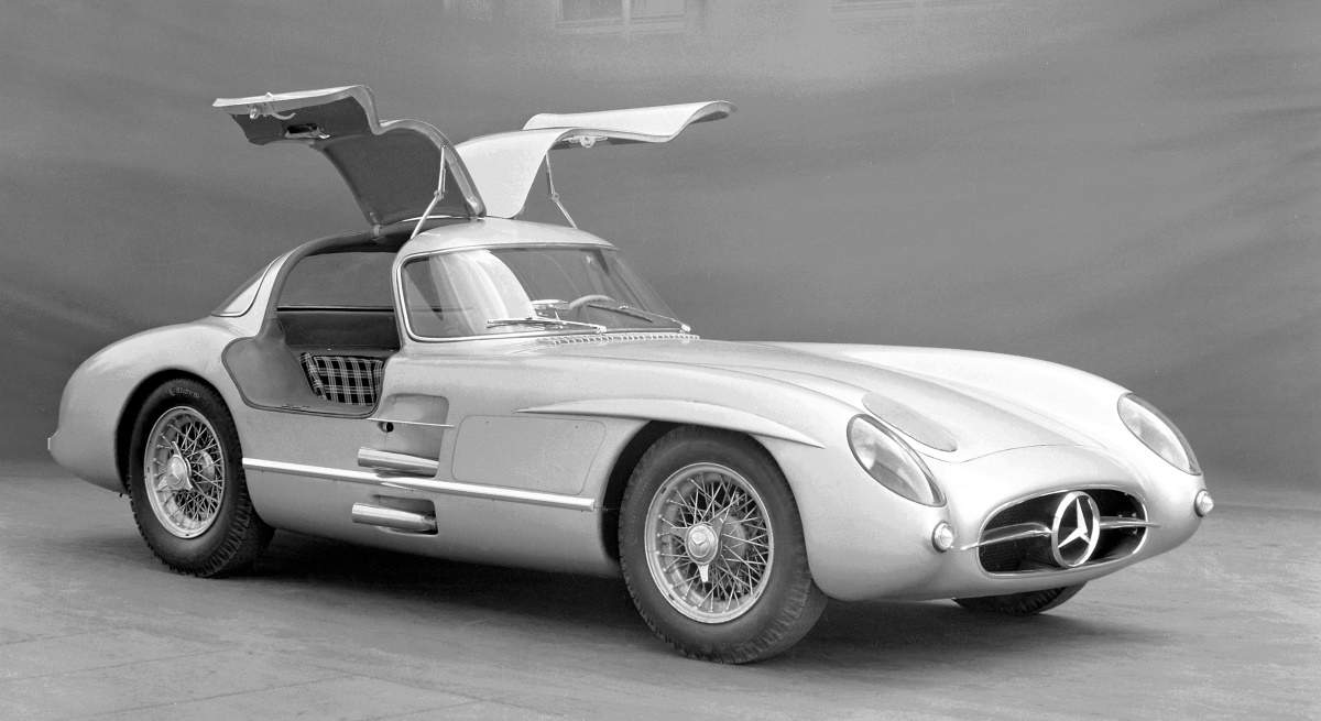 Mercedes-Benz-300-SLR-Uhlenhaut-Coupe.jpg