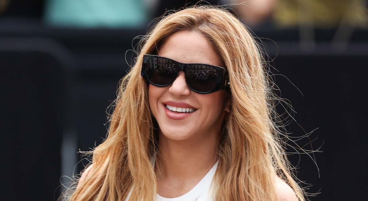 shakira-1200.jpg
