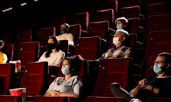 Interior-de-un-cine--iStock.jpg