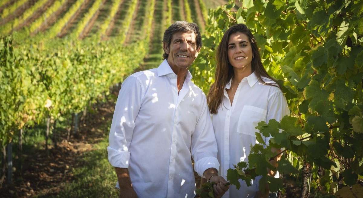 El presidente de Bodegas Emilio Moro, Javier Moro, y la directora general, Patricia Sánchez Moro