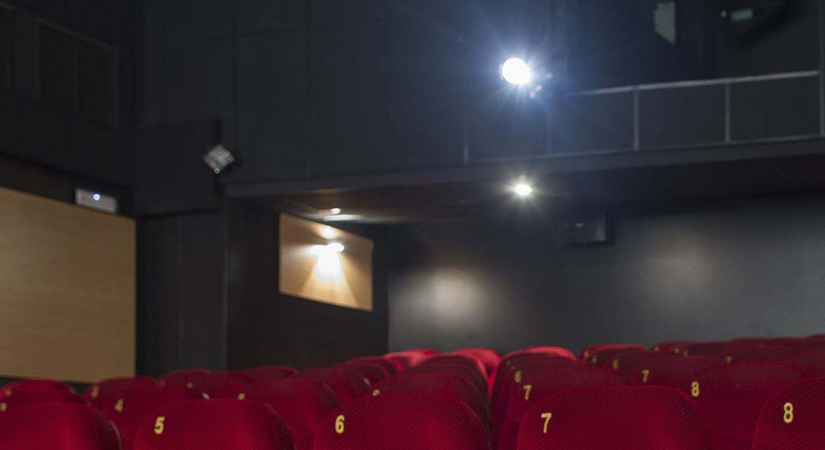 FOTO CINES