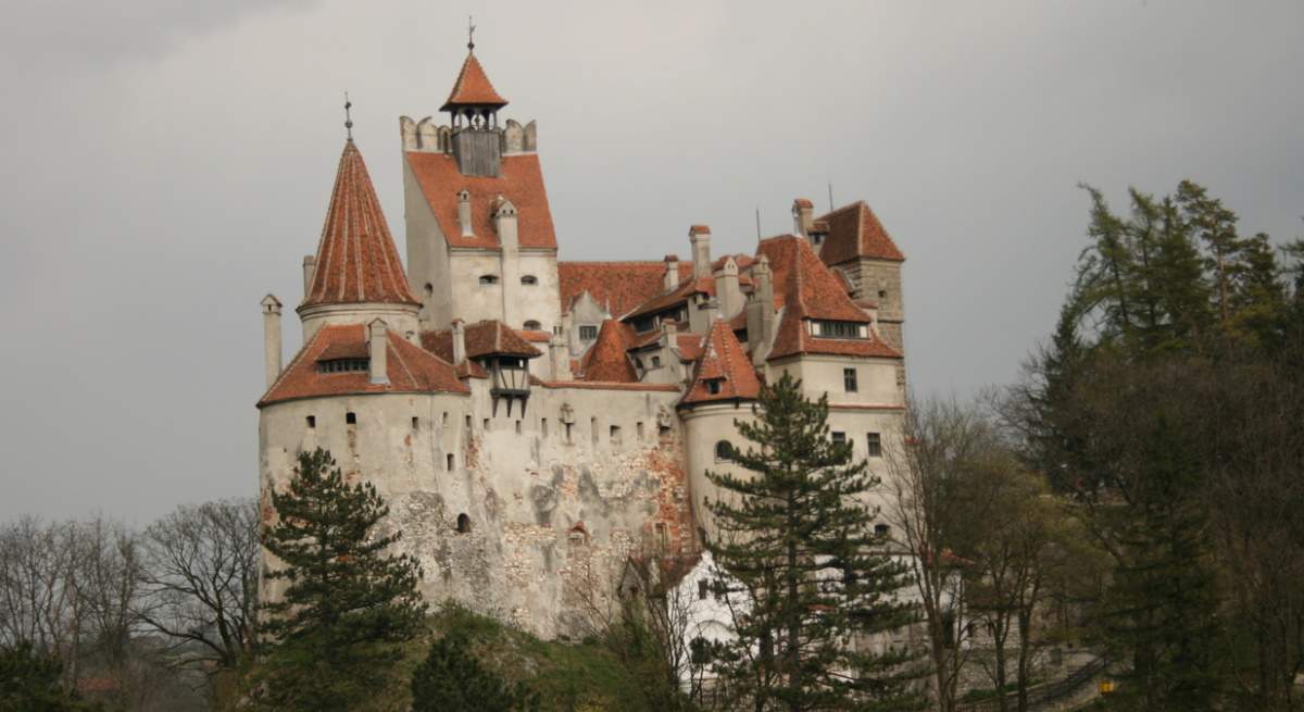 castillo-bran-apertura.jpg