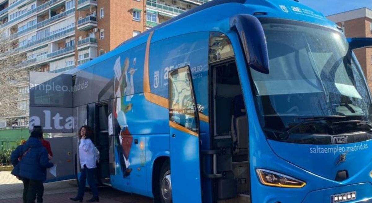 Bus del Empleo del Ayuntamiento de Madrid. / Foto: EP