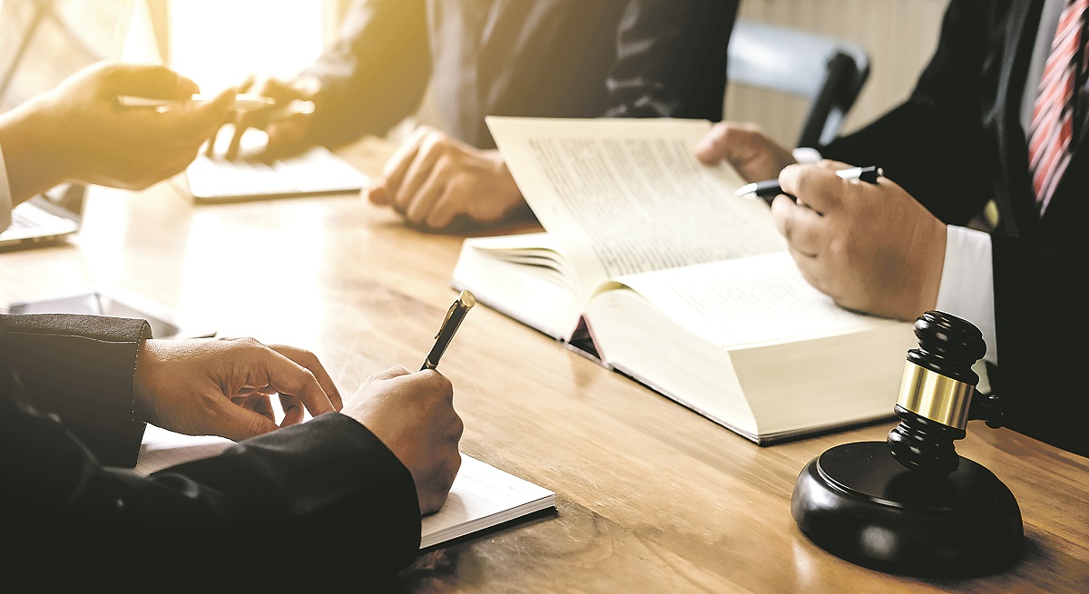 1200-x-655-Abogados-Istock.jpg