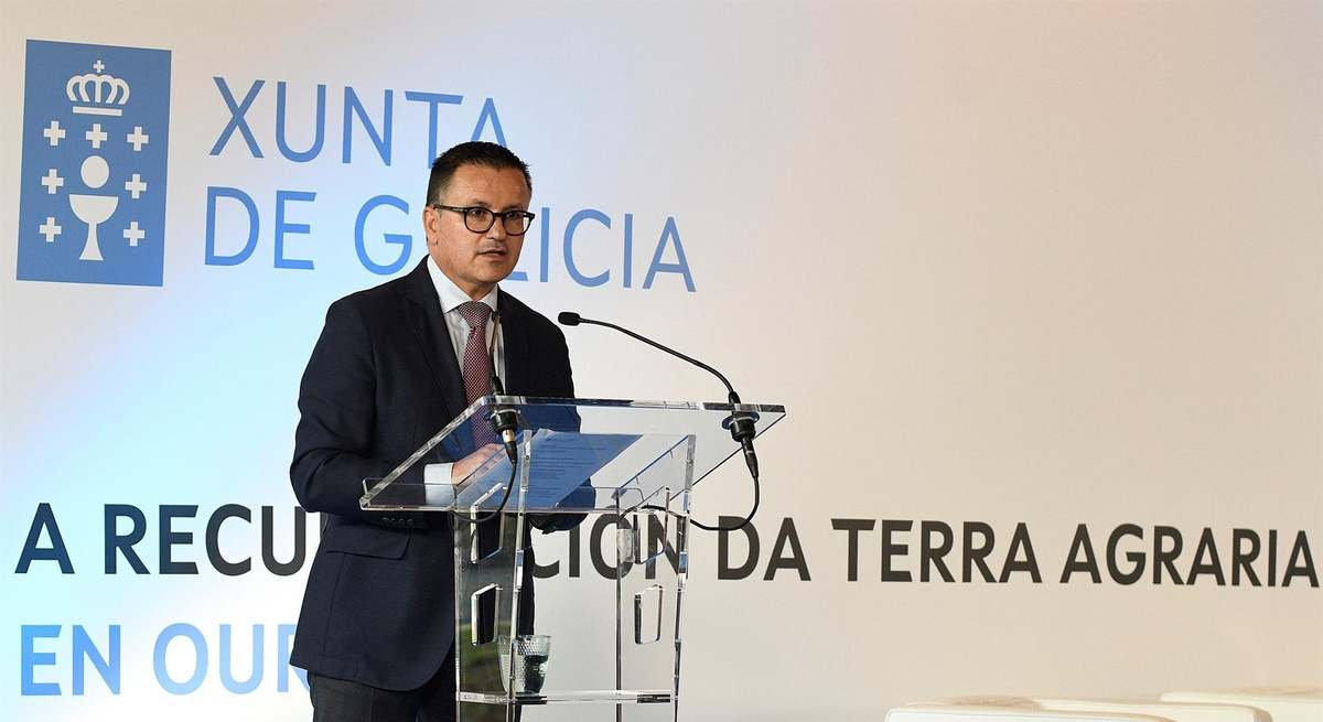 El conselleiro de Medio Rural