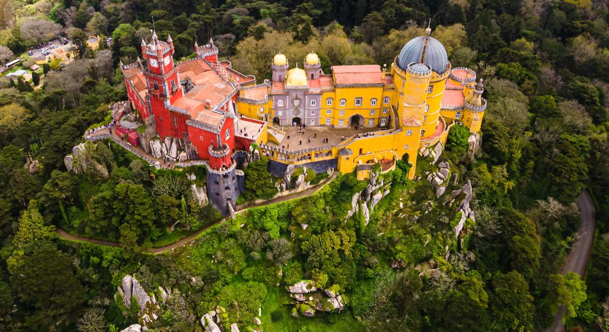 palacio-da-pena-sintra-portugal-istock-1200x655.jpg