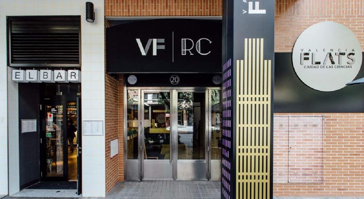valenciaflats-ciudad-de-las-ciencias-exterior-53b7789.jpg