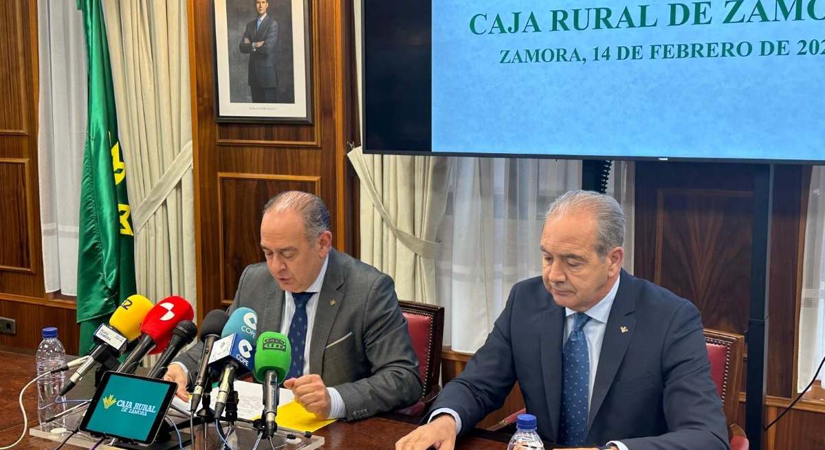 Nicanor Santos, presidente de Caja Rural de Zamora, y Cipriano García, director general 