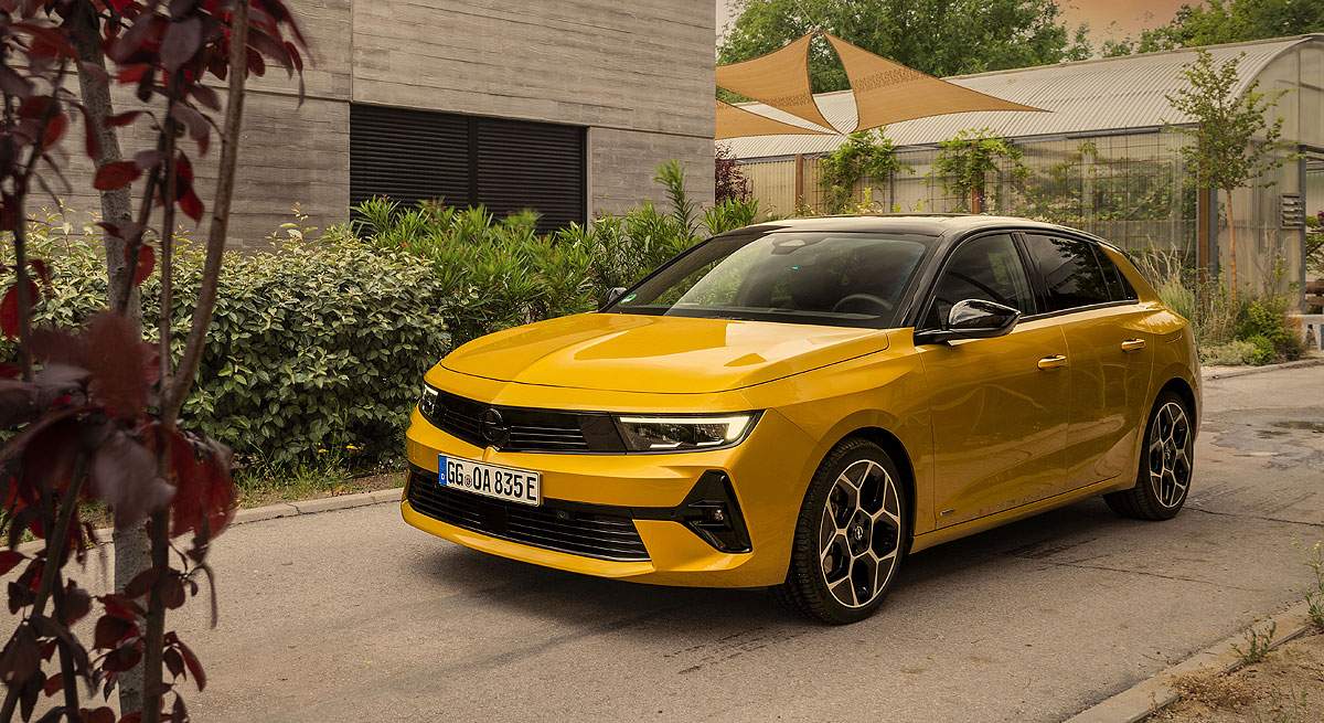OPEL-ASTRA_CON_01.jpg