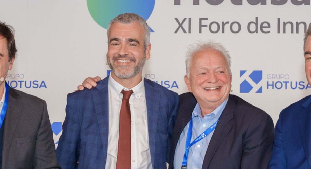 El presidente de Aena, Maurici Lucena; y el CEO de Ryanair, Eddie Wilson. / Hotusa